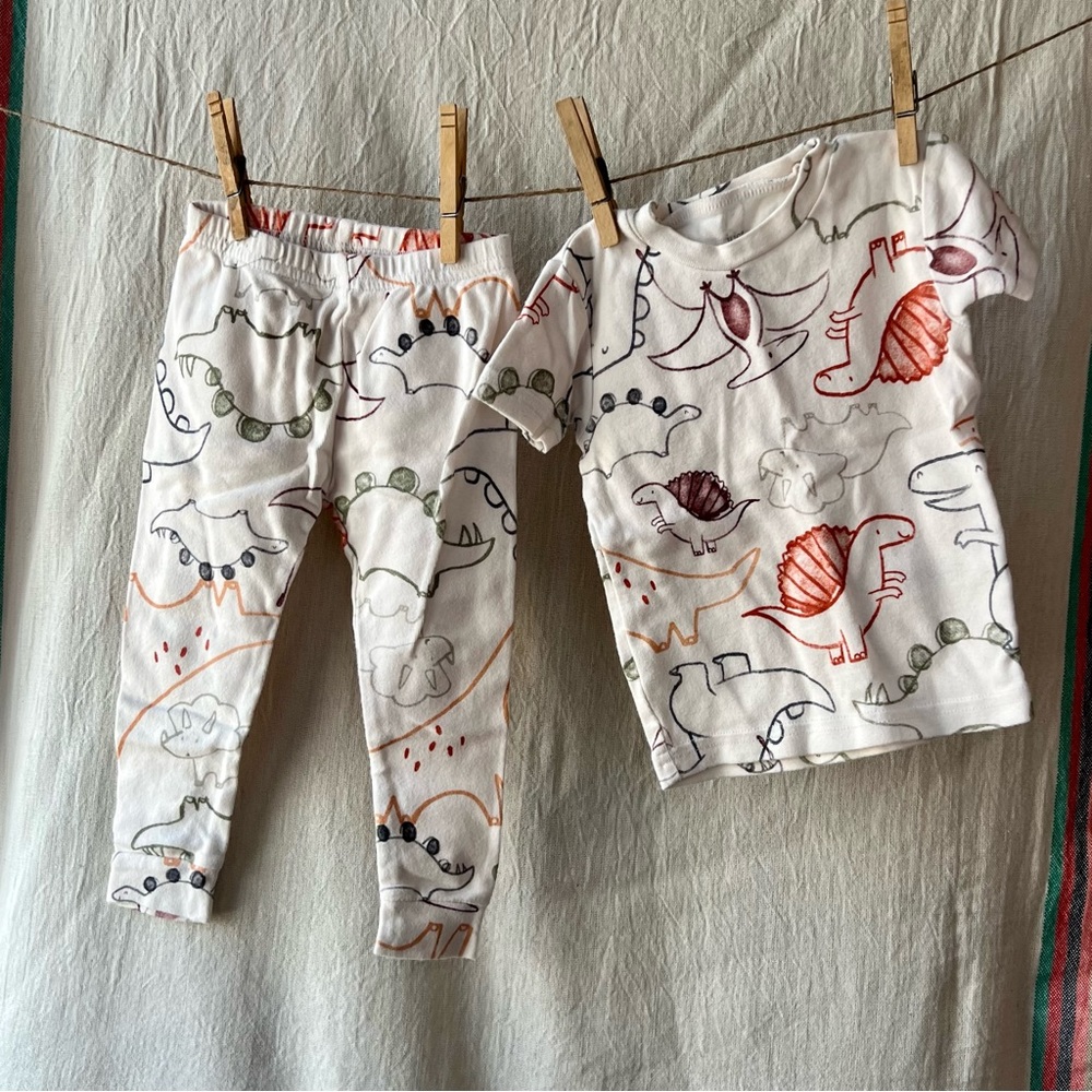 Carter’s Just One You T-Shirt and Pants Set Colorful Dinosaurs 18m